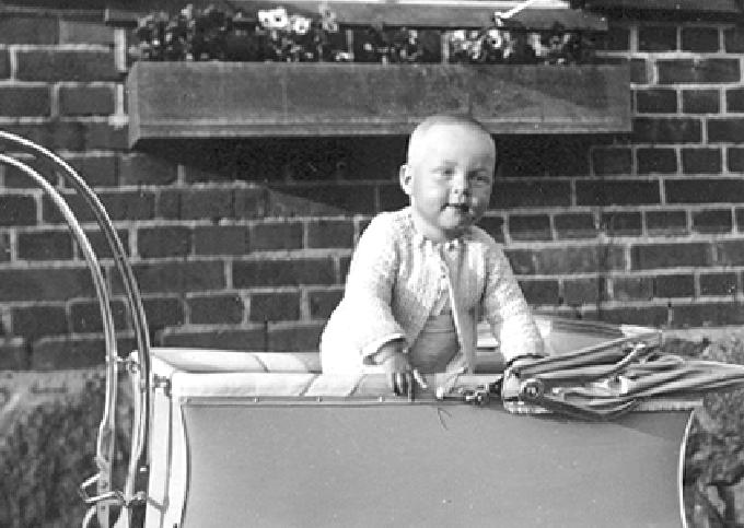 0110060 WolfDietrich 1936.jpg